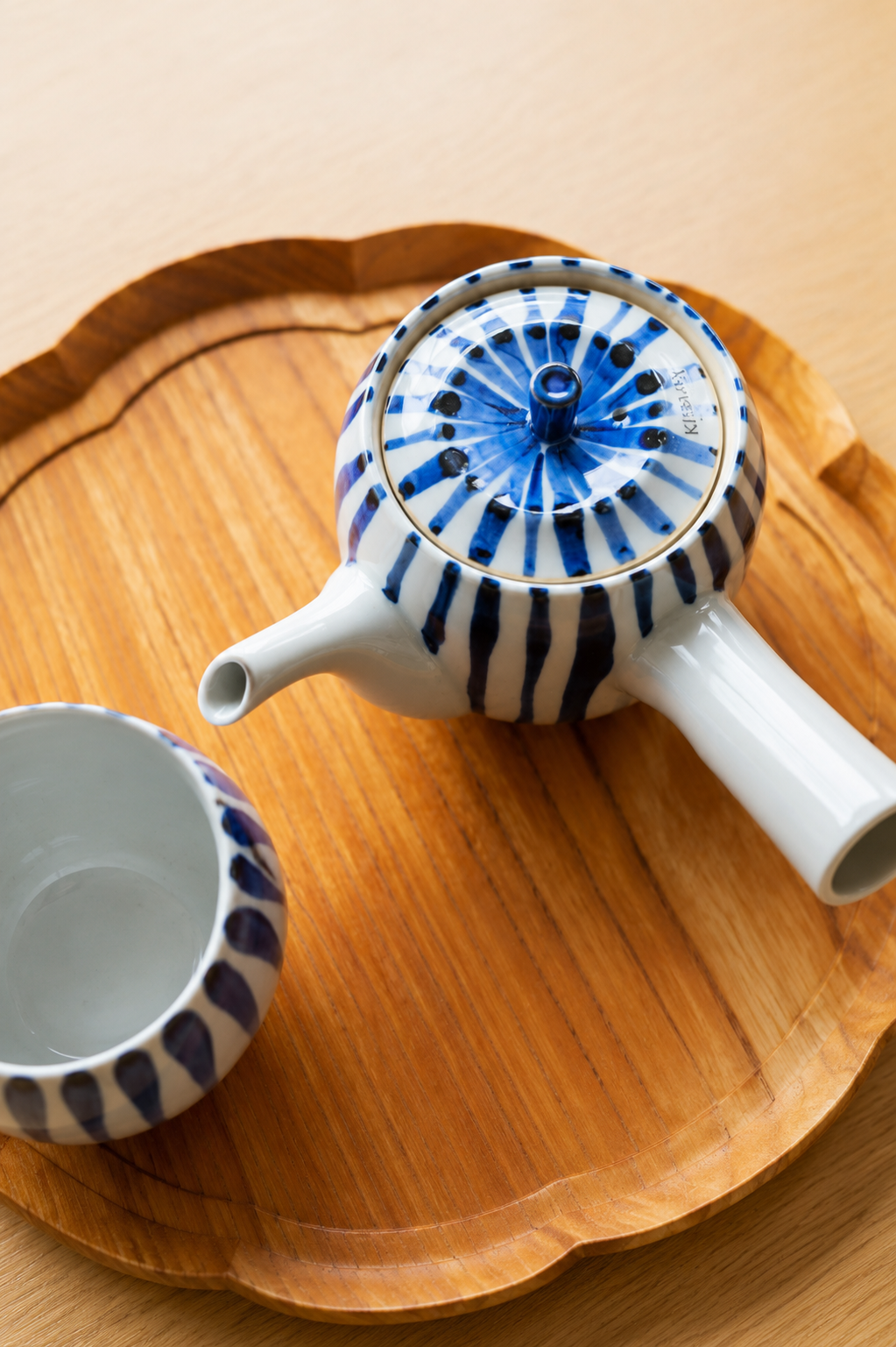 Tokusa Kyusu Tea Set – Hand-Painted Japanese Teapot & Cup