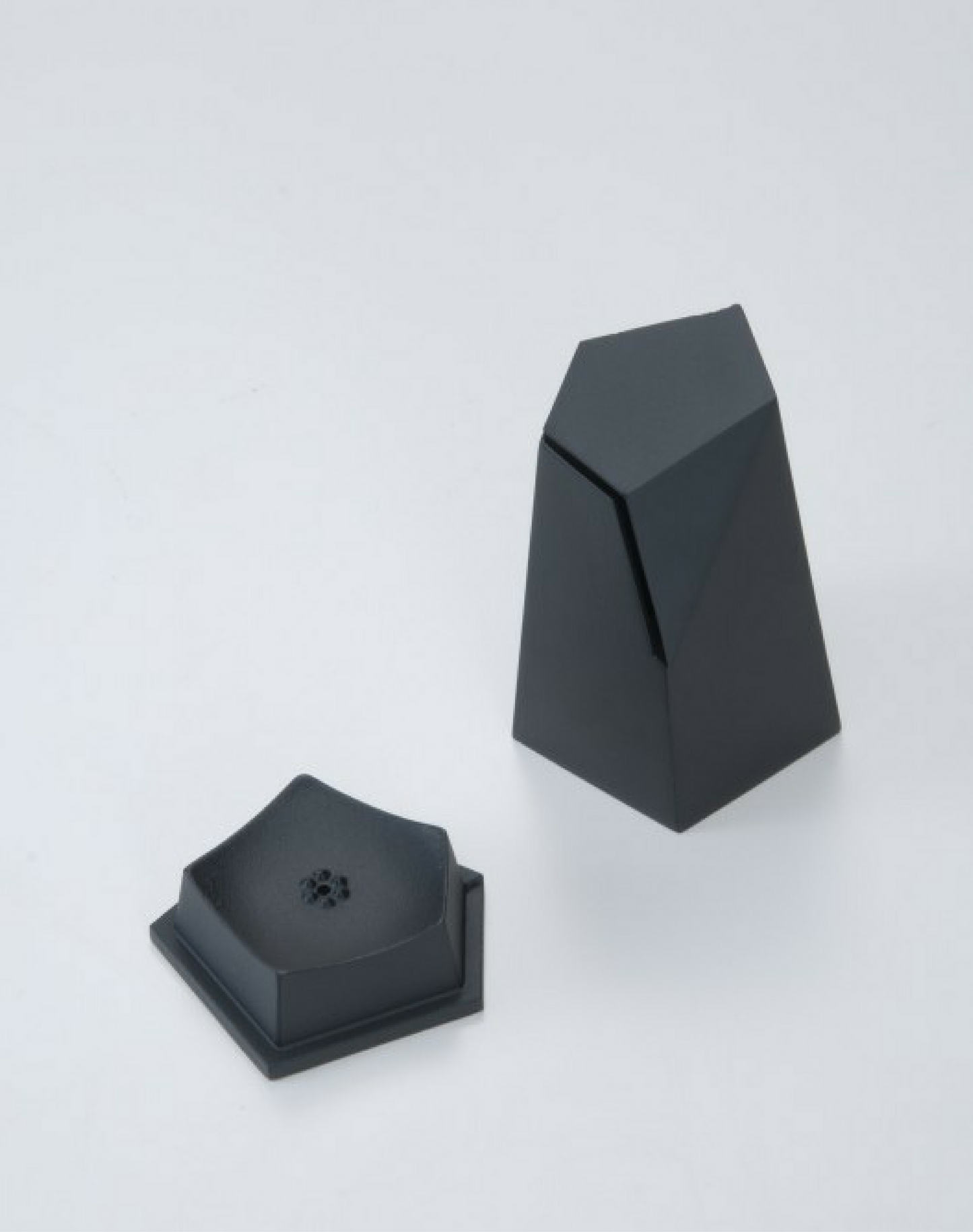 Oyster Incense holder Small - MONOLAB