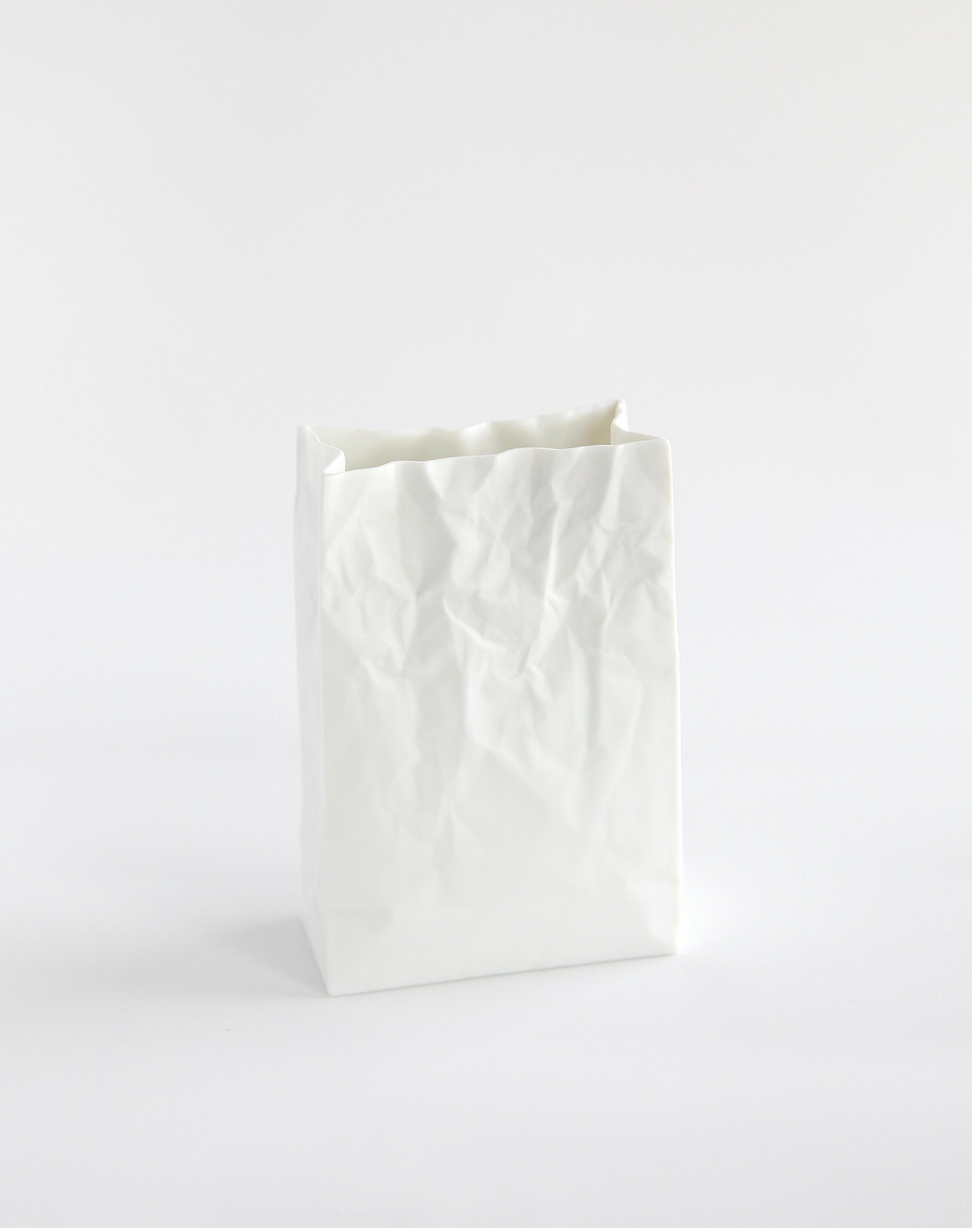 Makoto Komatsu vase paper bag moma