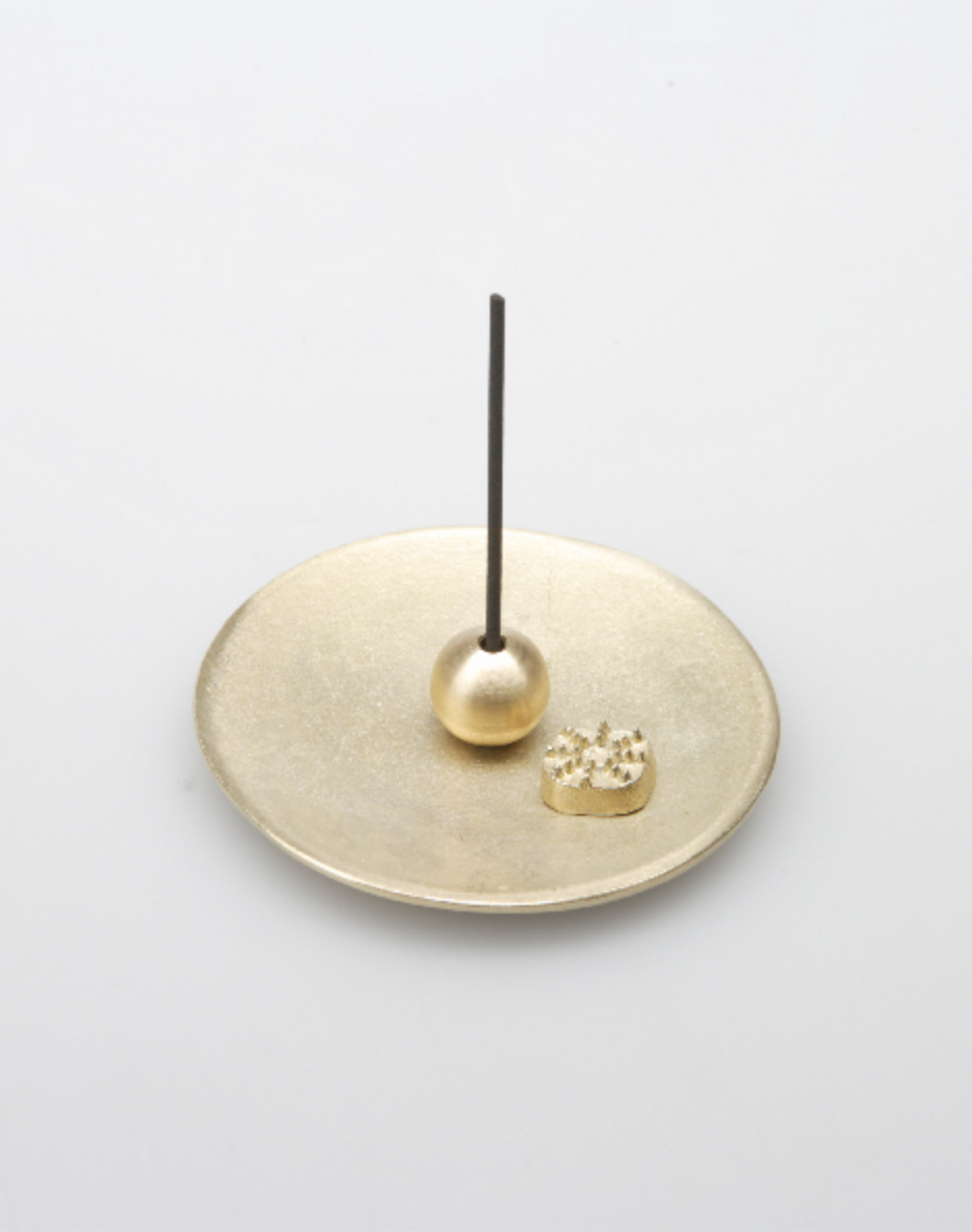Incense stand Round brass - MONOLAB